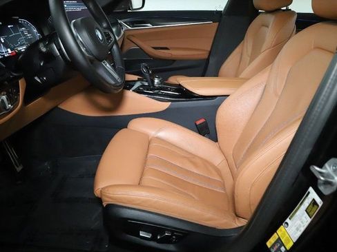 Certified 2023 BMW 530e xDrive w/ Premium Package AWD/4WD image 19