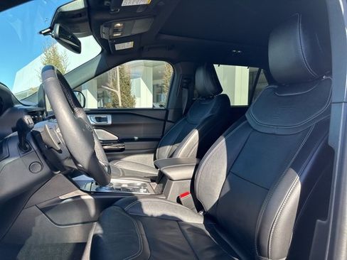 Used 2024 Ford Explorer ST w/ Equipment Group 401A image 16