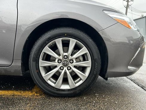 Used 2016 Toyota Camry XLE image 13