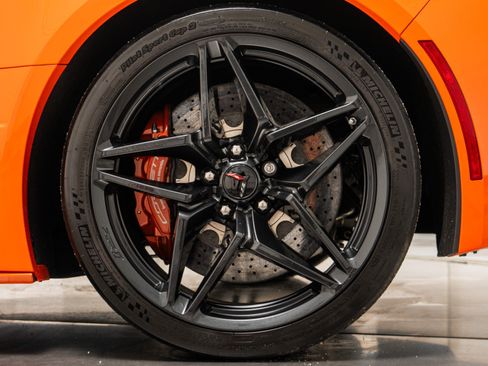 Used 2019 Chevrolet Corvette ZR1 RWD image 11