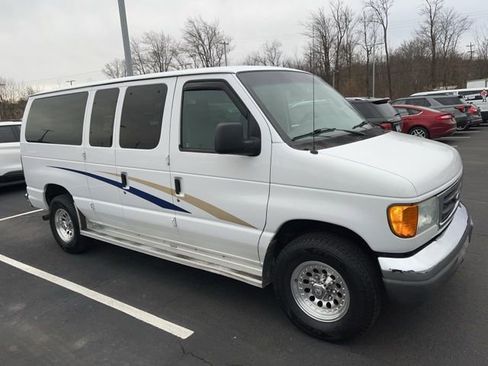 Used 2006 Ford E-250 and Econoline 250 image 4