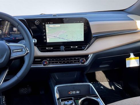 New 2026 Chevrolet Equinox ACTIV image 6