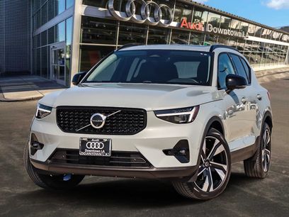Used 2025 Volvo XC40 B5 Plus w/ Protection Package Premier