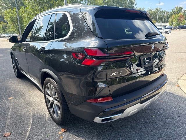 Certified 2024 BMW X5 xDrive40i w/ Premium Package AWD/4WD image 7