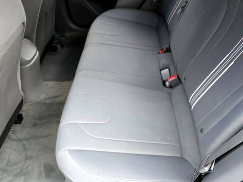 Used 2022 Hyundai Elantra SEL FWD image 15