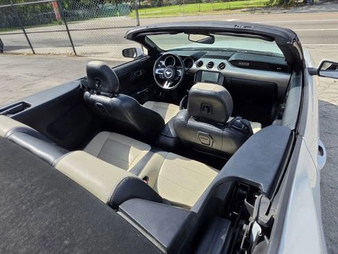 Used 2020 Ford Mustang Premium RWD image 10
