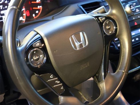Used 2017 Honda Accord Sport image 19