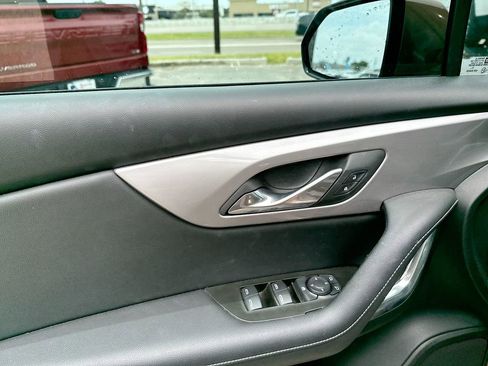 Used 2024 Chevrolet Blazer LT w/ LPO, Floor Liner Package FWD image 9