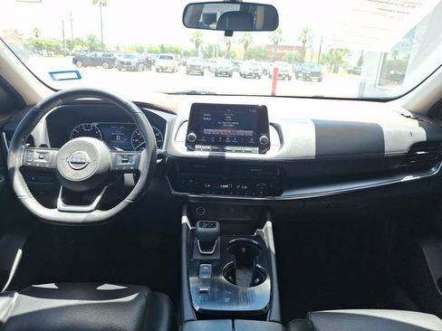Certified 2022 Nissan Rogue SV w/ SV Premium Package FWD image 13