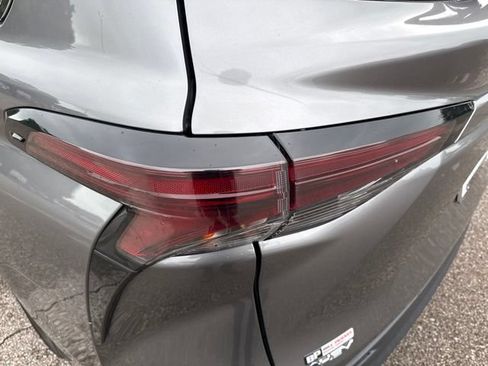 Used 2026 Toyota Sienna LE FWD image 10