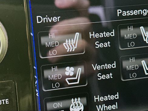 Certified 2021 RAM 3500 Limited image 26