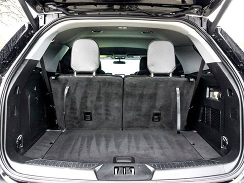 Used 2023 Ford Explorer XLT w/ Equipment Group 202A image 30