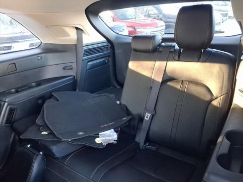 Used 2024 MAZDA CX-90 3.3 Turbo w/ Premium Package image 16