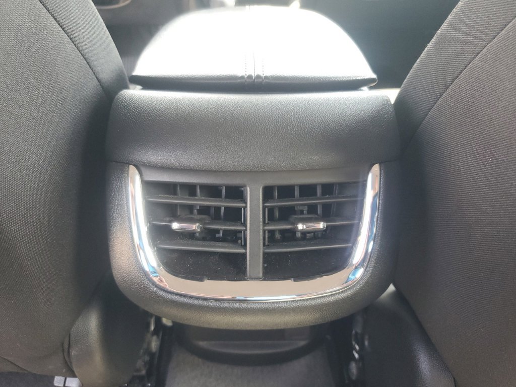 Used 2025 Chevrolet Malibu LT FWD image 14