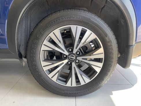 Certified 2023 Nissan Rogue SV FWD image 16