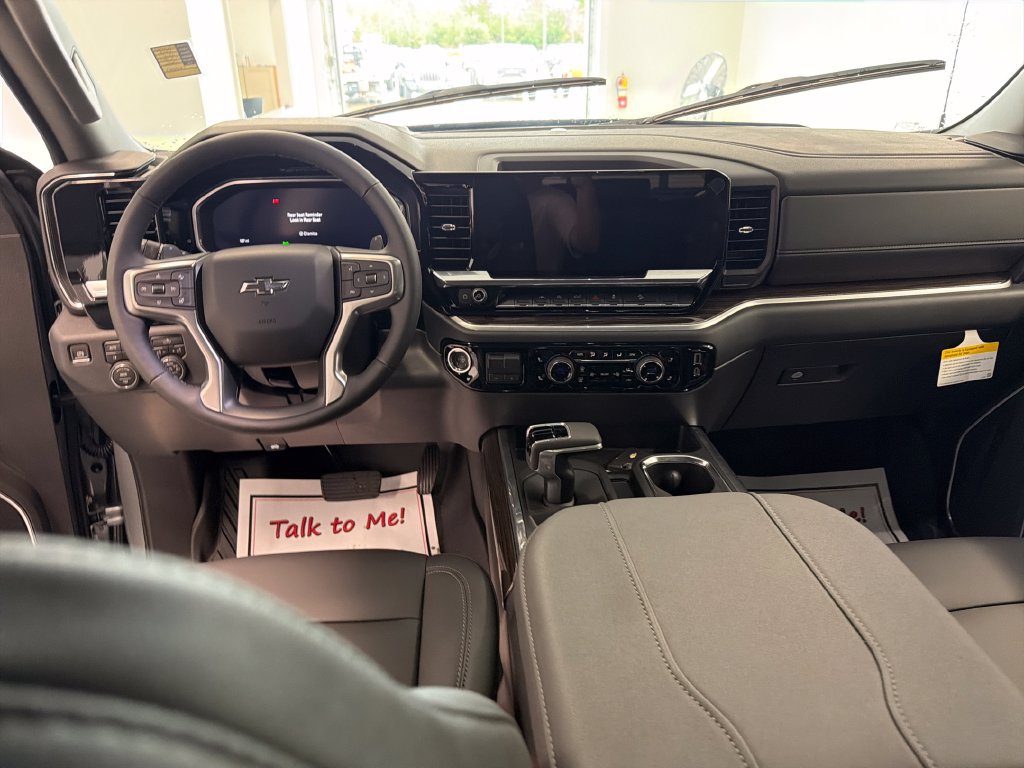 New 2026 Chevrolet Silverado 1500 RST w/ Convenience Package II AWD/4WD image 14