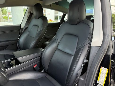Used 2018 Tesla Model 3 Long Range RWD image 11