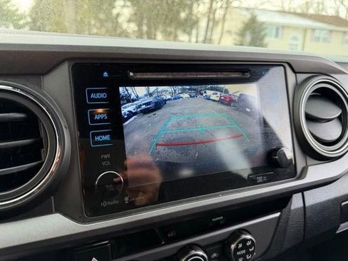 Used 2016 Toyota Tacoma TRD Sport w/ Towing Package image 26