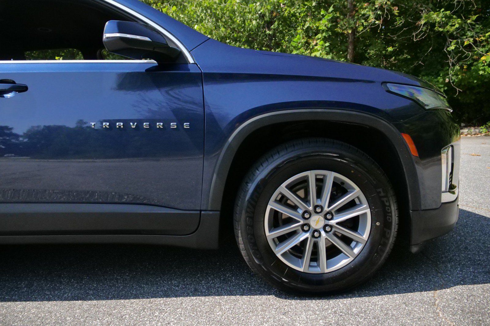 Used 2022 Chevrolet Traverse LT AWD/4WD image 40