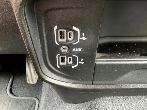 Used 2024 RAM 3500 Big Horn image 32