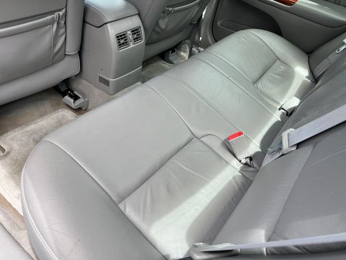 Used 2004 Toyota Camry XLE FWD image 18