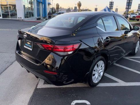 Used 2024 Nissan Sentra S image 8