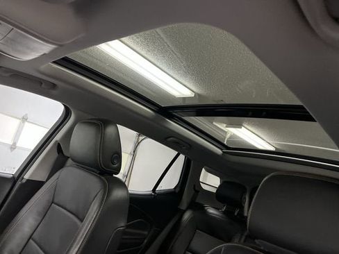 Certified 2018 GMC Terrain SLT w/ Preferred Package image 18