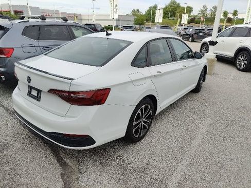 Used 2024 Volkswagen Jetta Sport FWD image 17