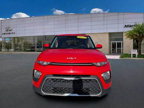 Used 2022 Kia Soul LX w/ Technology Package FWD image 3