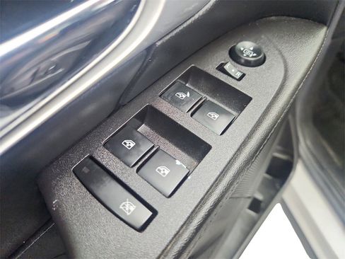 Used 2017 GMC Terrain SLE image 16