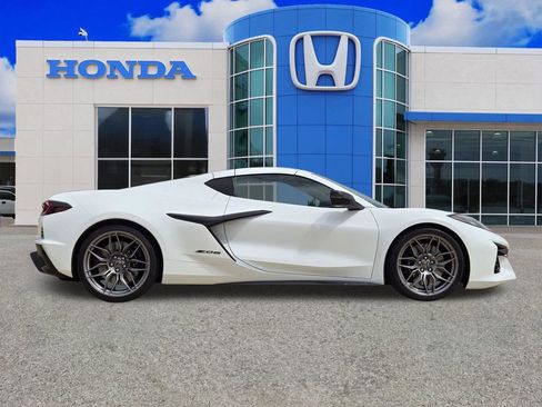 Used 2024 Chevrolet Corvette Z06 w/ Battery Protection Package RWD image 2