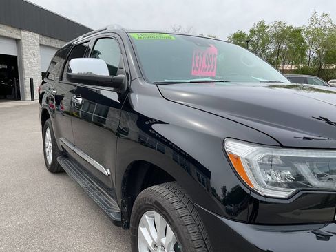 Used 2018 Toyota Sequoia Platinum AWD/4WD image 11