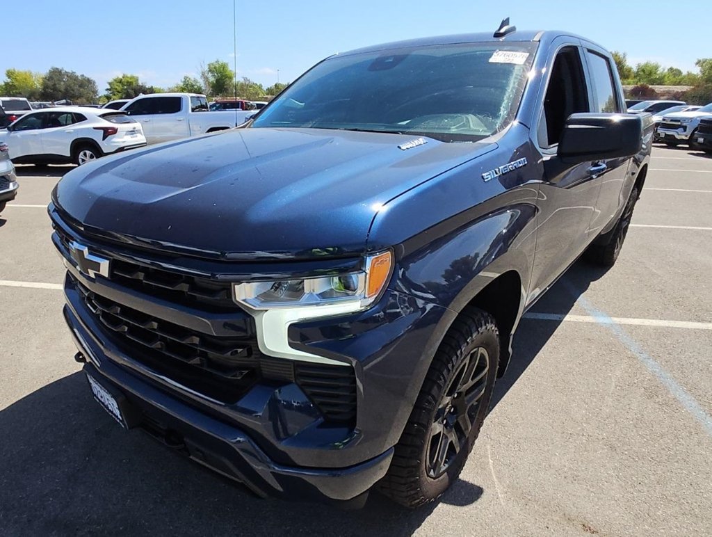 Used 2023 Chevrolet Silverado 1500 RST AWD/4WD image 3