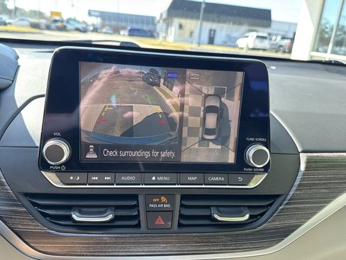 Used 2022 Nissan Altima 2.5 Platinum image 18