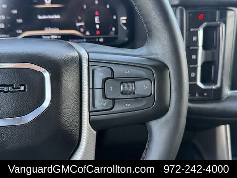 Used 2023 GMC Yukon Denali RWD image 16