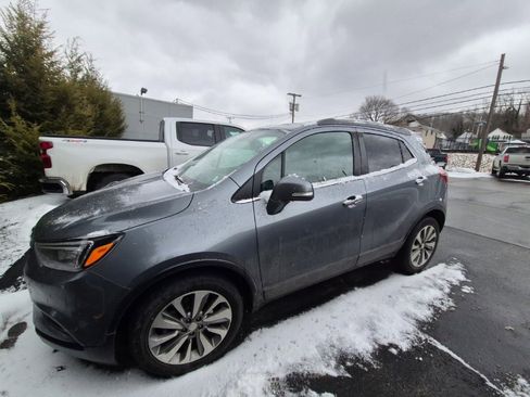 Used 2019 Buick Encore Preferred image 4