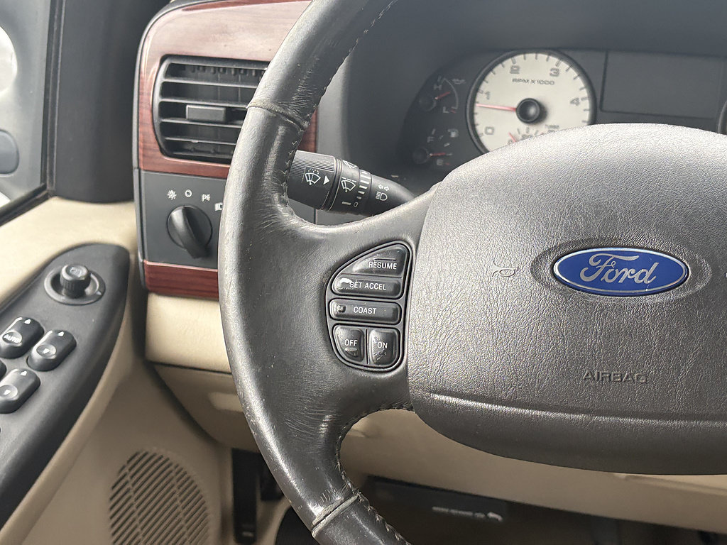 Used 2006 Ford F350 Lariat AWD/4WD image 21