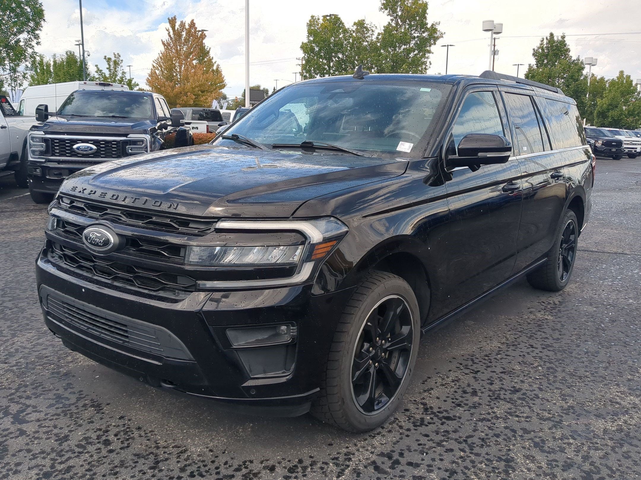 Used 2023 Ford Expedition Max Limited AWD/4WD image 10