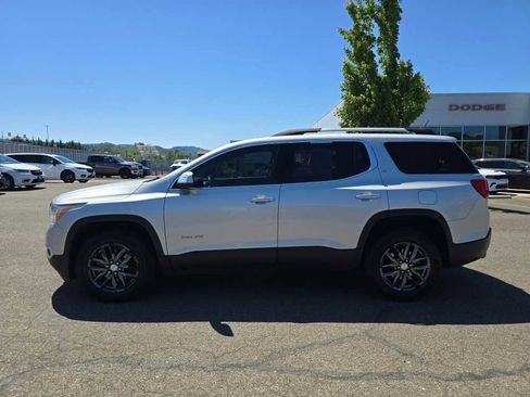 Used 2018 GMC Acadia SLT AWD/4WD image 2