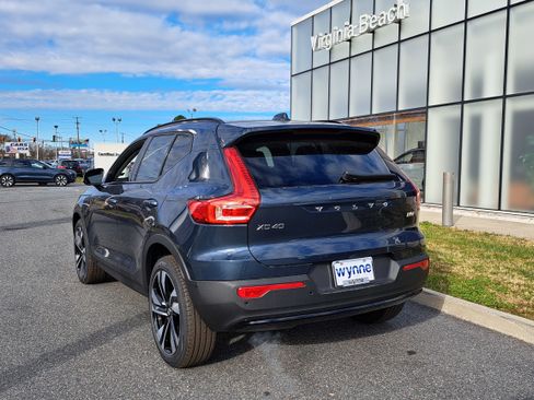 New 2026 Volvo XC40 B5 Ultra w/ Protection Package Premier image 4