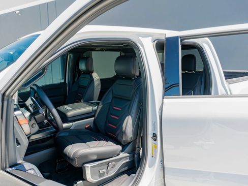 Used 2025 Ford F150 Raptor AWD/4WD image 11