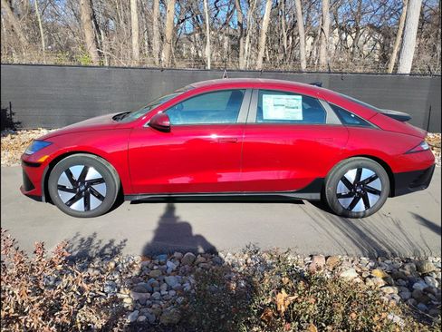 New 2025 Hyundai Ioniq 6 SE RWD image 3