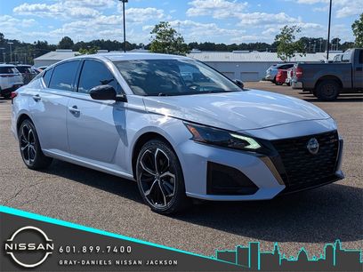 Used 2024 Nissan Altima 2.5 SR