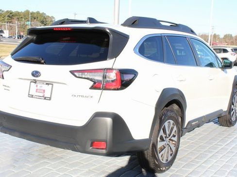 Certified 2025 Subaru Outback Premium image 5