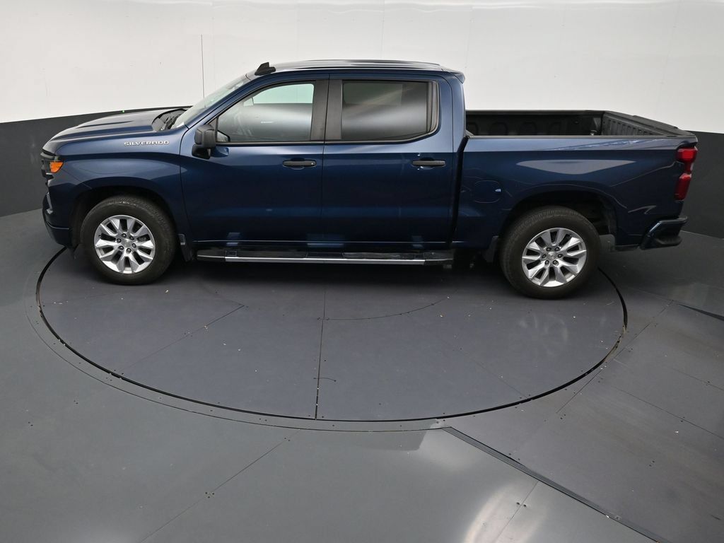 Used 2022 Chevrolet Silverado 1500 Custom RWD image 12