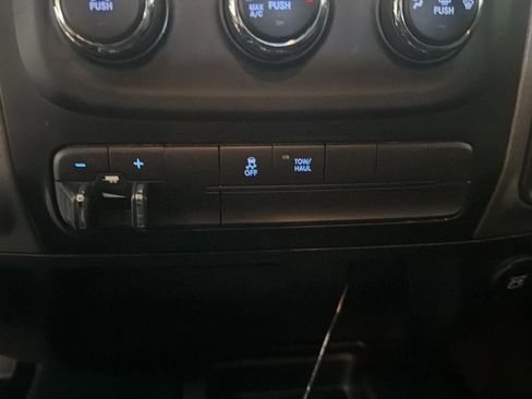 Used 2015 RAM 2500 Tradesman w/ Chrome Appearance Group image 21