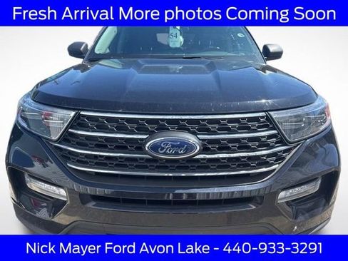 Used 2023 Ford Explorer XLT w/ Equipment Group 202A image 3