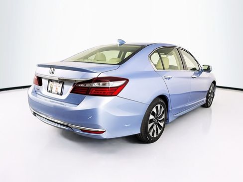 Used 2017 Honda Accord Touring image 10