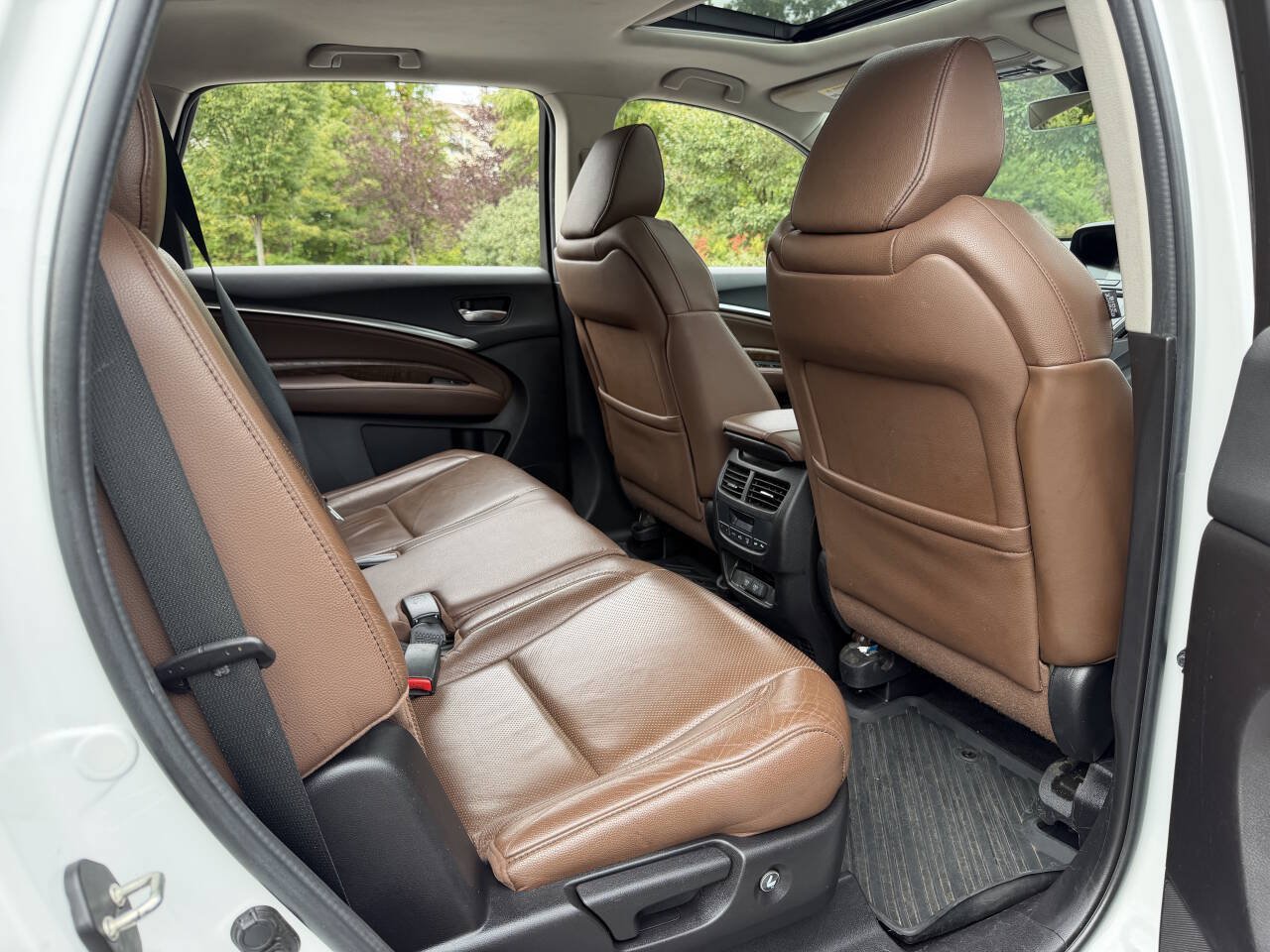 Used 2020 Acura MDX w/ Technology Package AWD/4WD image 36