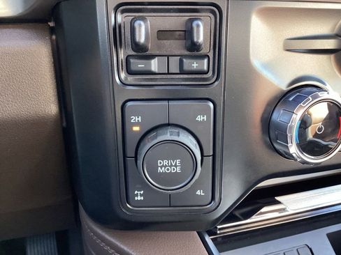 Used 2024 Ford F350 King Ranch AWD/4WD image 21